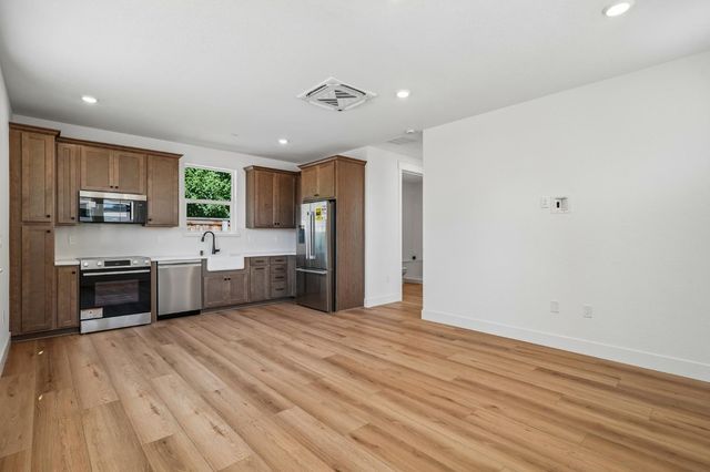 8963 Wickstrom Dr, Orangevale, CA 95662