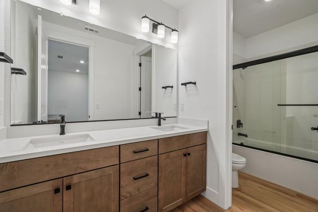 8963 Wickstrom Dr, Orangevale, CA 95662