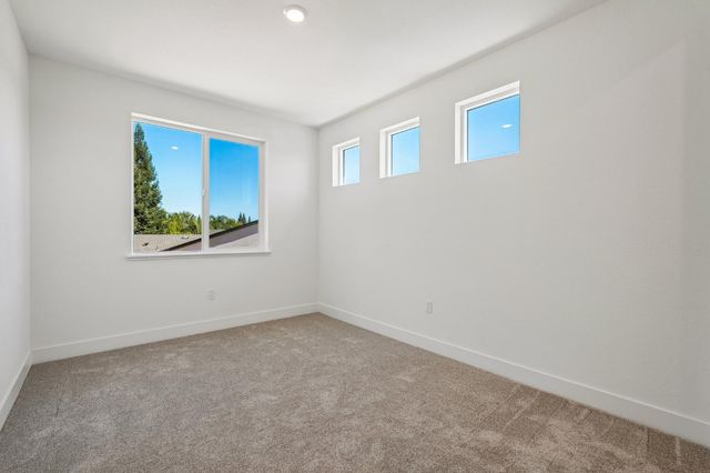 8963 Wickstrom Dr, Orangevale, CA 95662