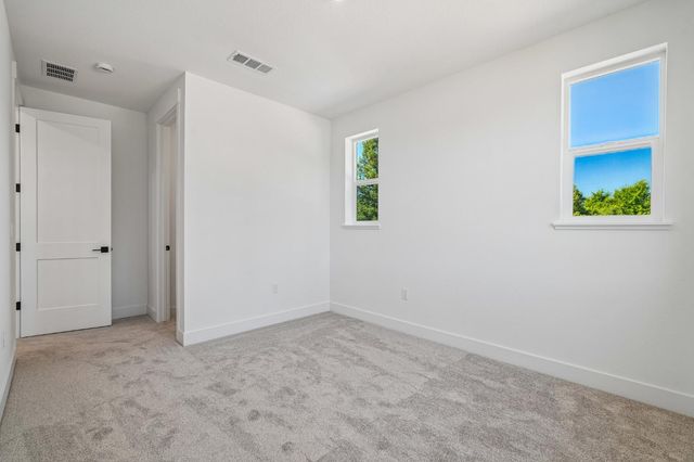 8963 Wickstrom Dr, Orangevale, CA 95662