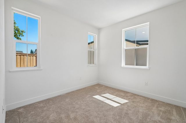 8963 Wickstrom Dr, Orangevale, CA 95662