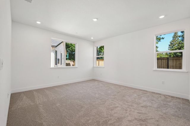 8963 Wickstrom Dr, Orangevale, CA 95662