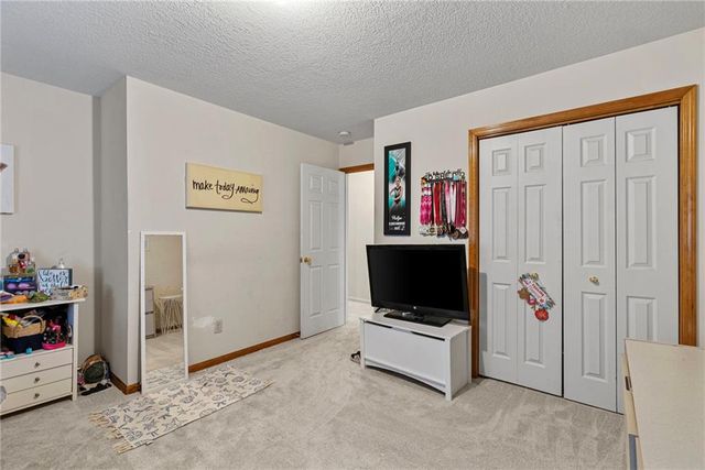 1301 12th Street, Lee's Summit, MO 64081