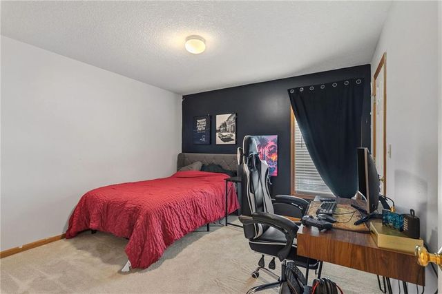 1301 12th Street, Lee's Summit, MO 64081