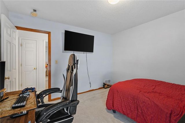 1301 12th Street, Lee's Summit, MO 64081