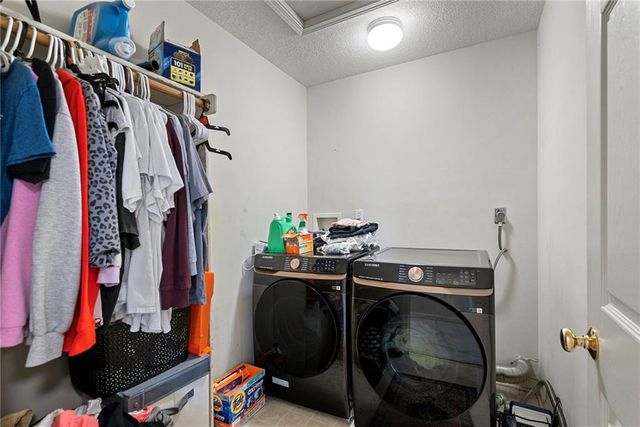 1301 12th Street, Lee's Summit, MO 64081