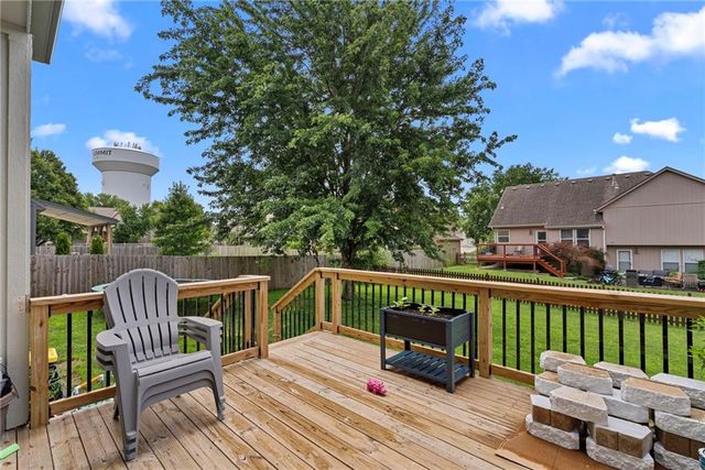 1301 12th Street, Lee's Summit, MO 64081