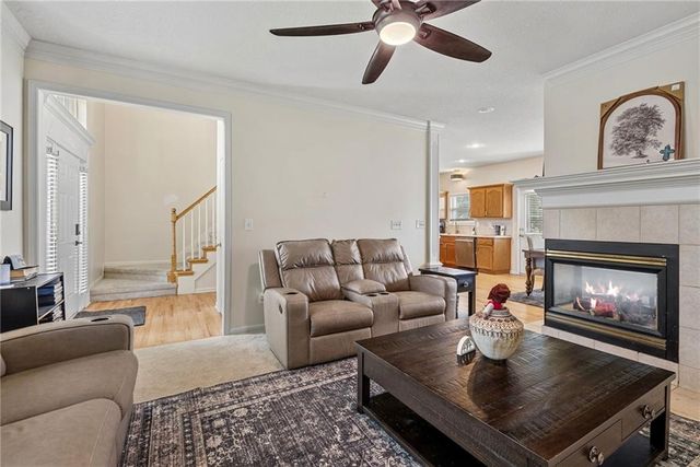 1301 12th Street, Lee's Summit, MO 64081