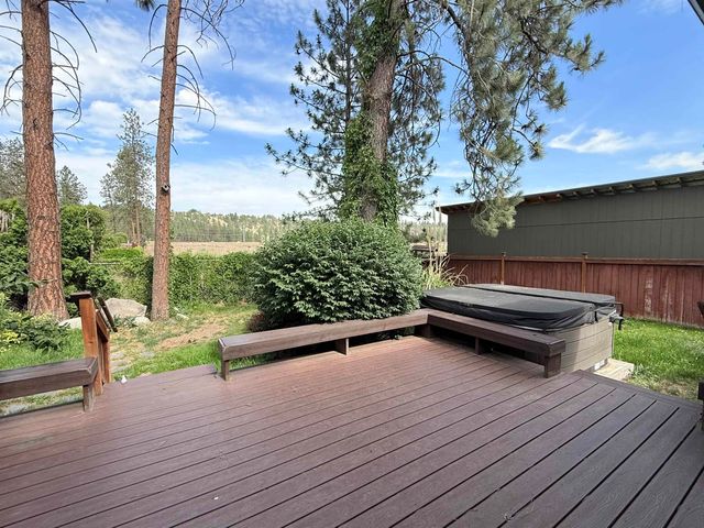 7321 W Kendick Ave, Nine Mile Falls, WA 99026