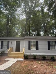 104 N Meade Drive, Peachtree City, GA 30269