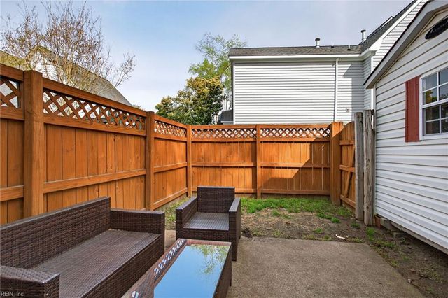 113 Grindstone TURN, Yorktown, VA 23693