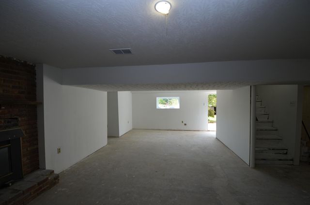 90 Sullivan Lane, Frankfort, KY 40601