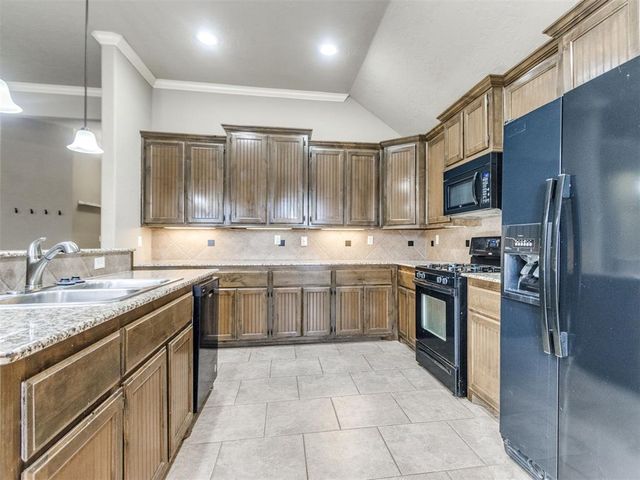 1808 NE 32nd Street, Moore, OK 73160