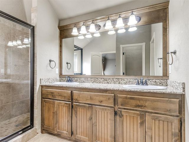 1808 NE 32nd Street, Moore, OK 73160