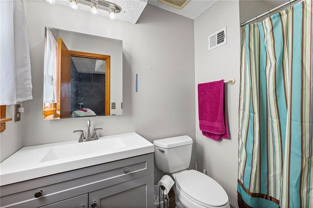 20921 W 52nd Terrace, Shawnee, KS 66218