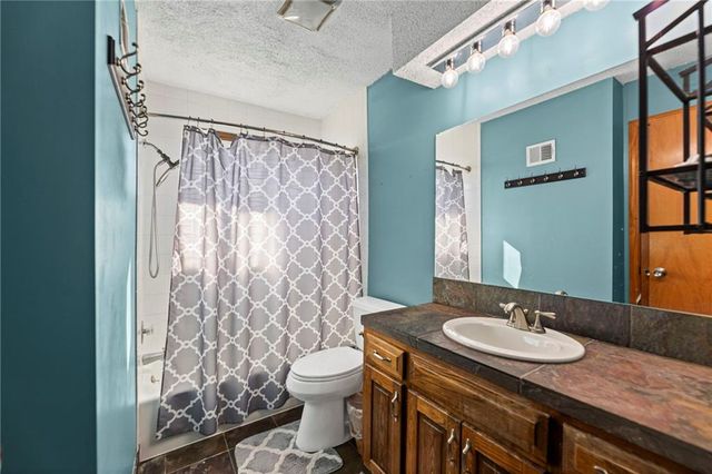 20921 W 52nd Terrace, Shawnee, KS 66218