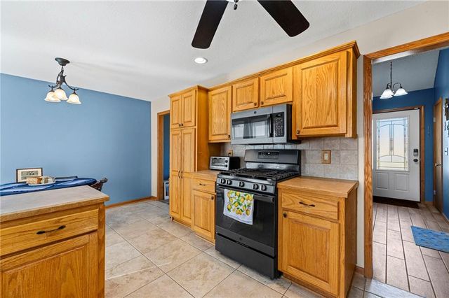 20921 W 52nd Terrace, Shawnee, KS 66218