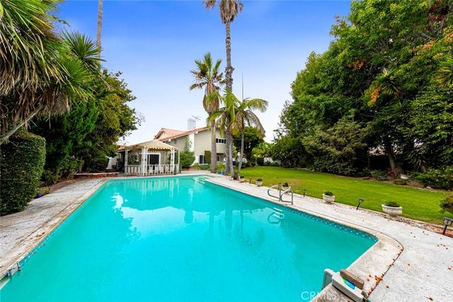17850 Winterberry Street, Fountain Valley, CA 92708