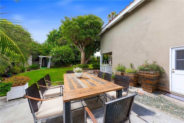 17850 Winterberry Street, Fountain Valley, CA 92708