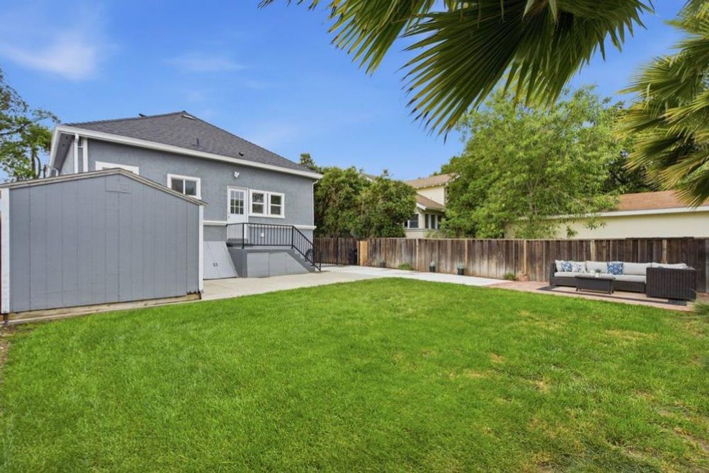 Image 19 of property listing at 421 W Virginia Street, San Jose, CA 95125