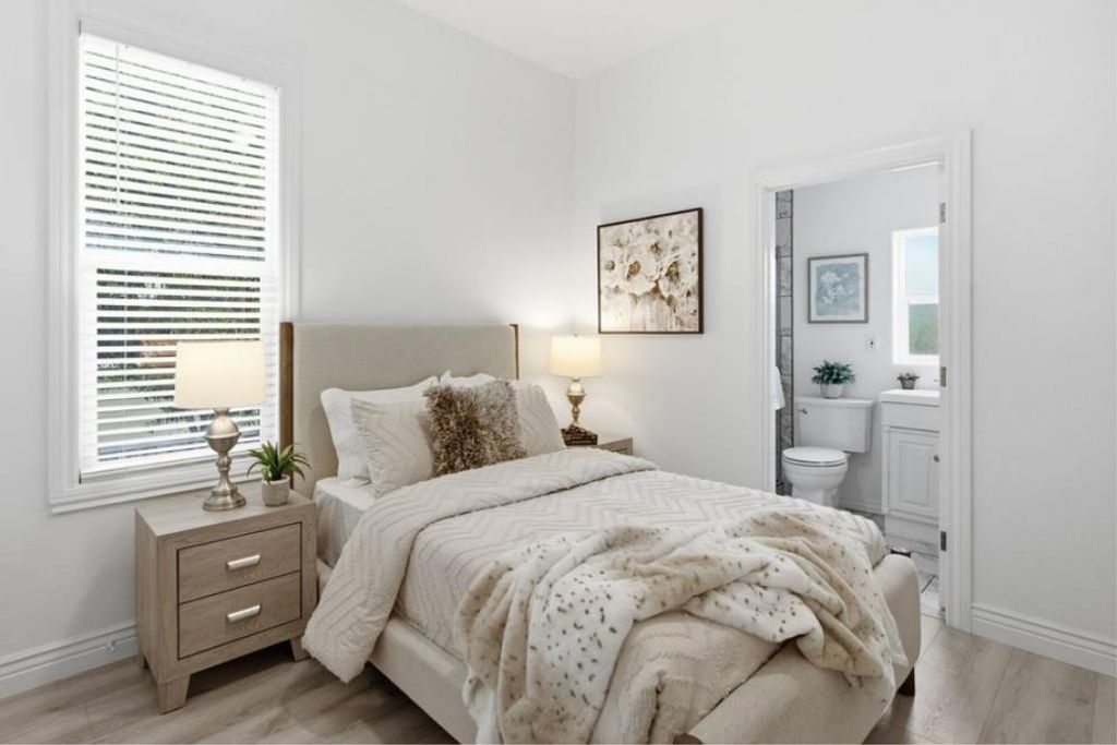 Image 9 of property listing at 421 W Virginia Street, San Jose, CA 95125
