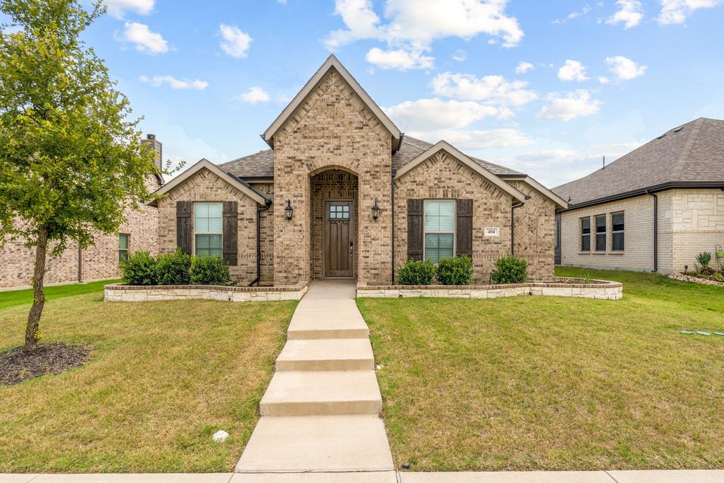 404 Country Meadows Boulevard, Waxahachie, TX 75165