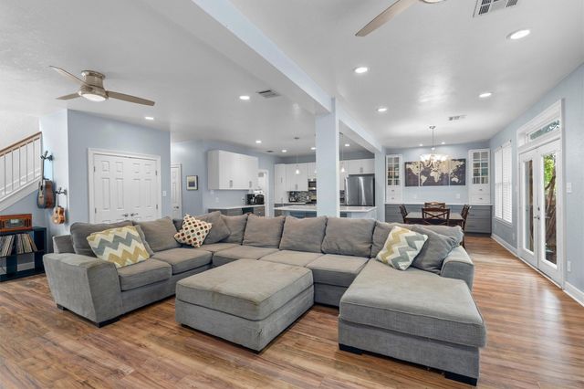 1317 Oolong LN, Pflugerville, TX 78660
