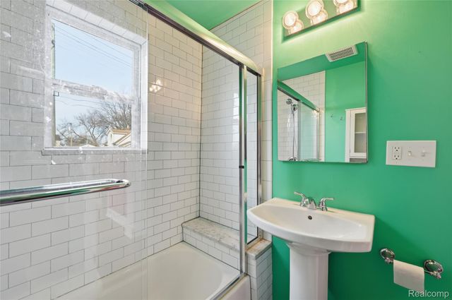 2146 Martin Road, Ferndale, MI 48220