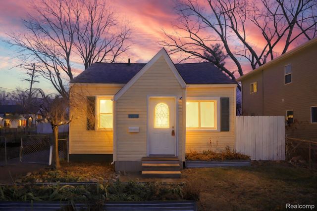 2146 Martin Road, Ferndale, MI 48220