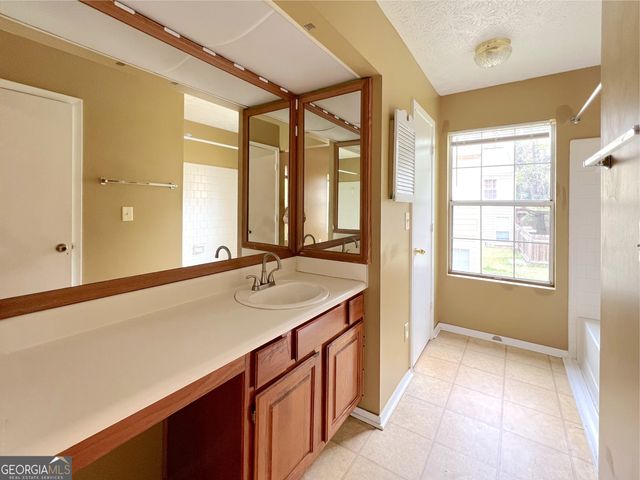 790 Hampton Hill Court, Lawrenceville, GA 30044