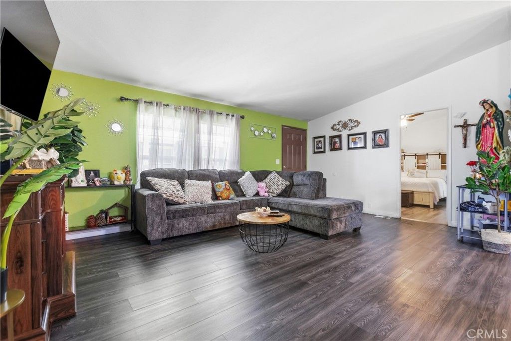 Image 7 of property listing at 350 E San Jacinto 178, Perris, CA 92571