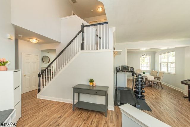 16 Indian Spring Dr, Jefferson Twp., NJ 07438