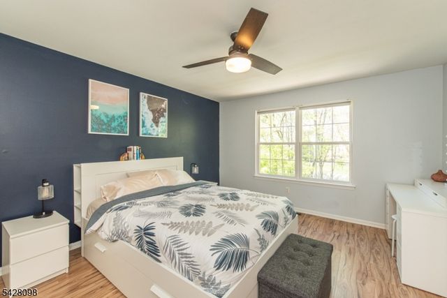 16 Indian Spring Dr, Jefferson Twp., NJ 07438
