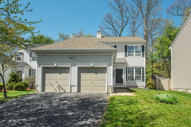 16 Indian Spring Dr, Jefferson Twp., NJ 07438