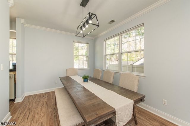 16 Indian Spring Dr, Jefferson Twp., NJ 07438