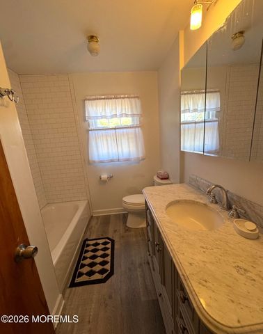 33 Parker Road, West Long Branch, NJ 07764