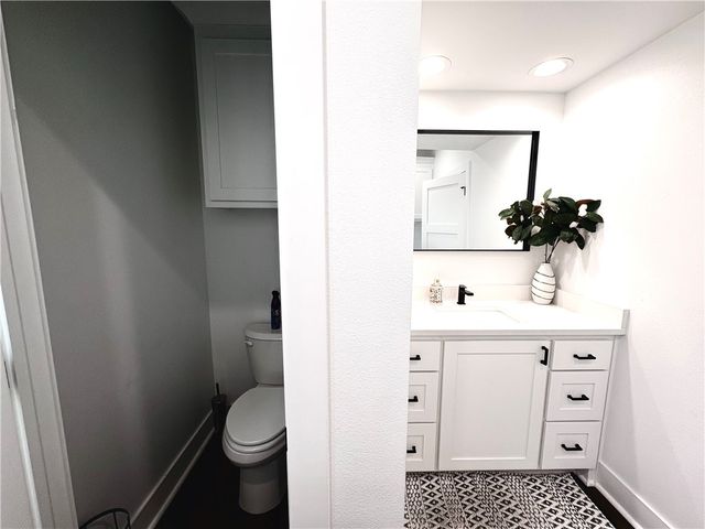 1 Hoxby Lane, Bella Vista, AR 72714