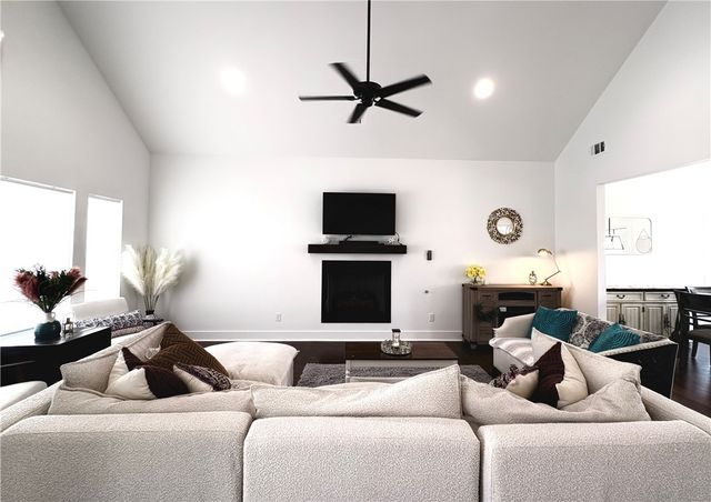 1 Hoxby Lane, Bella Vista, AR 72714