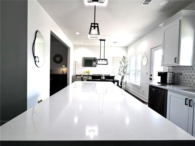 1 Hoxby Lane, Bella Vista, AR 72714