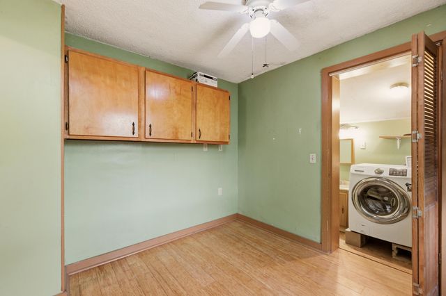 828 W IRVING AVE, Wichita, KS 67213