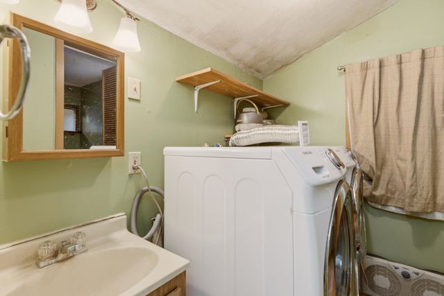 828 W IRVING AVE, Wichita, KS 67213