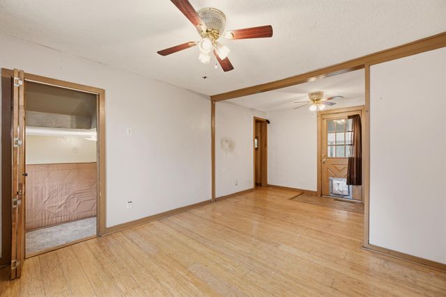 828 W IRVING AVE, Wichita, KS 67213