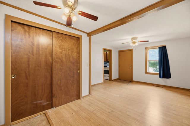 828 W IRVING AVE, Wichita, KS 67213