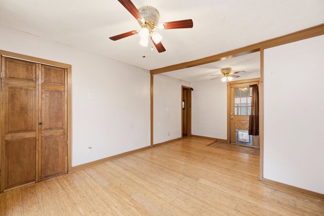 828 W IRVING AVE, Wichita, KS 67213