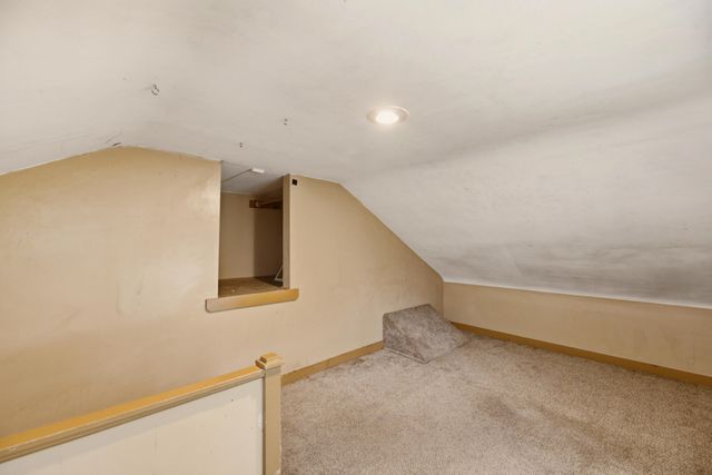 828 W IRVING AVE, Wichita, KS 67213