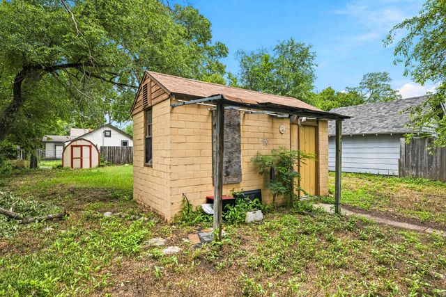 828 W IRVING AVE, Wichita, KS 67213