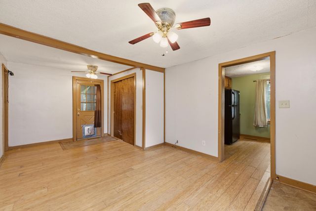 828 W IRVING AVE, Wichita, KS 67213