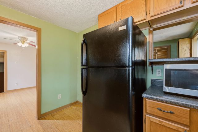 828 W IRVING AVE, Wichita, KS 67213