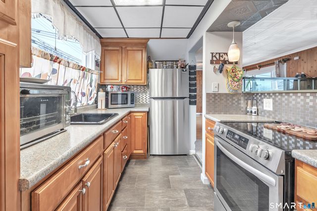 26 Highview Avenue, Milford, CT 06460