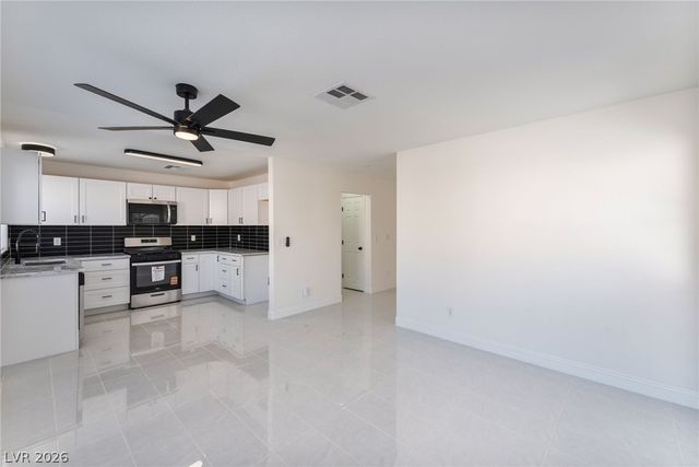 9170 Green Frost Drive, Las Vegas, NV 89129